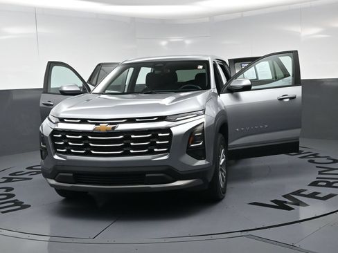 Used 2026 Chevrolet Equinox LT FWD image 22