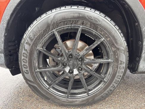 Used 2015 Toyota RAV4 Limited image 21