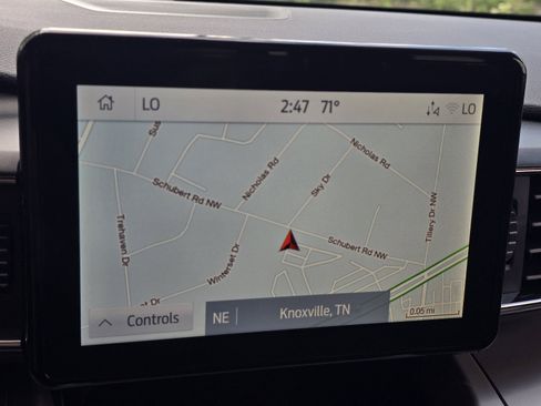 Used 2024 Ford Explorer XLT w/ Equipment Group 202A image 18