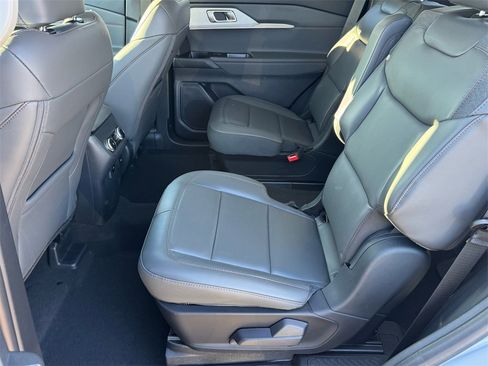 New 2025 Ford Explorer Active w/ Active Comfort Package image 10