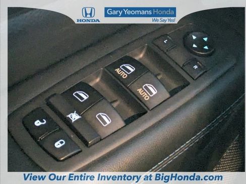 Used 2019 Jeep Grand Cherokee Laredo image 26