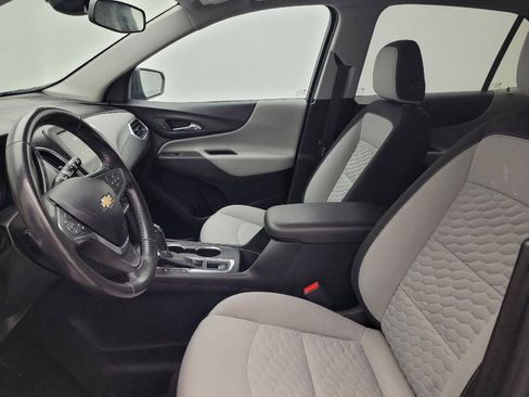 Used 2019 Chevrolet Equinox LT w/ Driver Convenience Package image 17