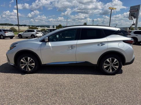 Used 2023 Nissan Murano SV AWD/4WD image 2