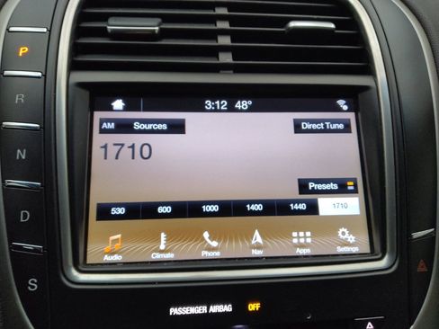 Used 2016 Lincoln MKX Select w/ Select Plus Package image 25