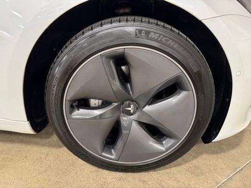 Used 2020 Tesla Model 3 Long Range image 31