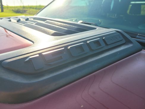 Used 2025 RAM 1500 Laramie w/ Sport Appearance Package AWD/4WD image 9