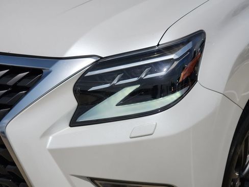 Used 2023 Lexus GX 460 Premium w/ Premium Package AWD/4WD image 9