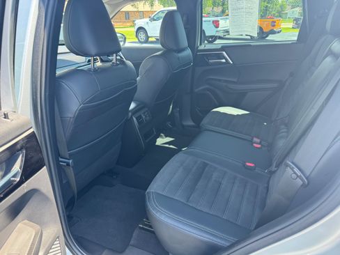 Used 2023 Mitsubishi Outlander SE FWD image 9