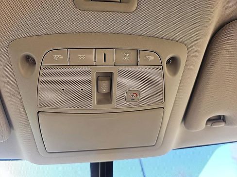 Used 2020 Nissan Pathfinder Platinum image 31