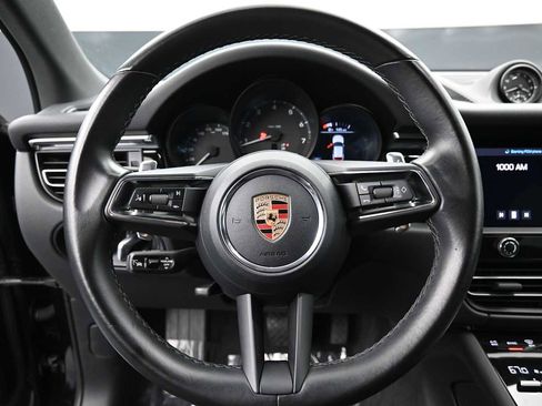 Certified 2024 Porsche Macan AWD/4WD image 9