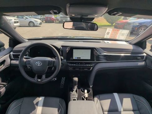 Used 2026 Toyota Camry SE FWD image 23