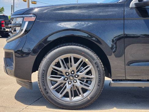 New 2027 Ford Expedition Max Platinum w/ Stealth Appearance Package AWD/4WD image 9