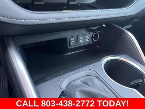 Used 2024 Toyota Highlander XLE AWD/4WD image 27
