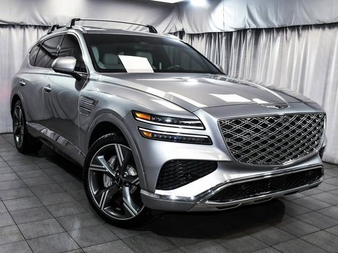 Used 2025 Genesis GV80 3.5T Prestige image 3
