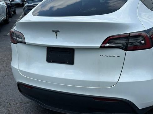 Used 2023 Tesla Model Y Long Range AWD/4WD image 13