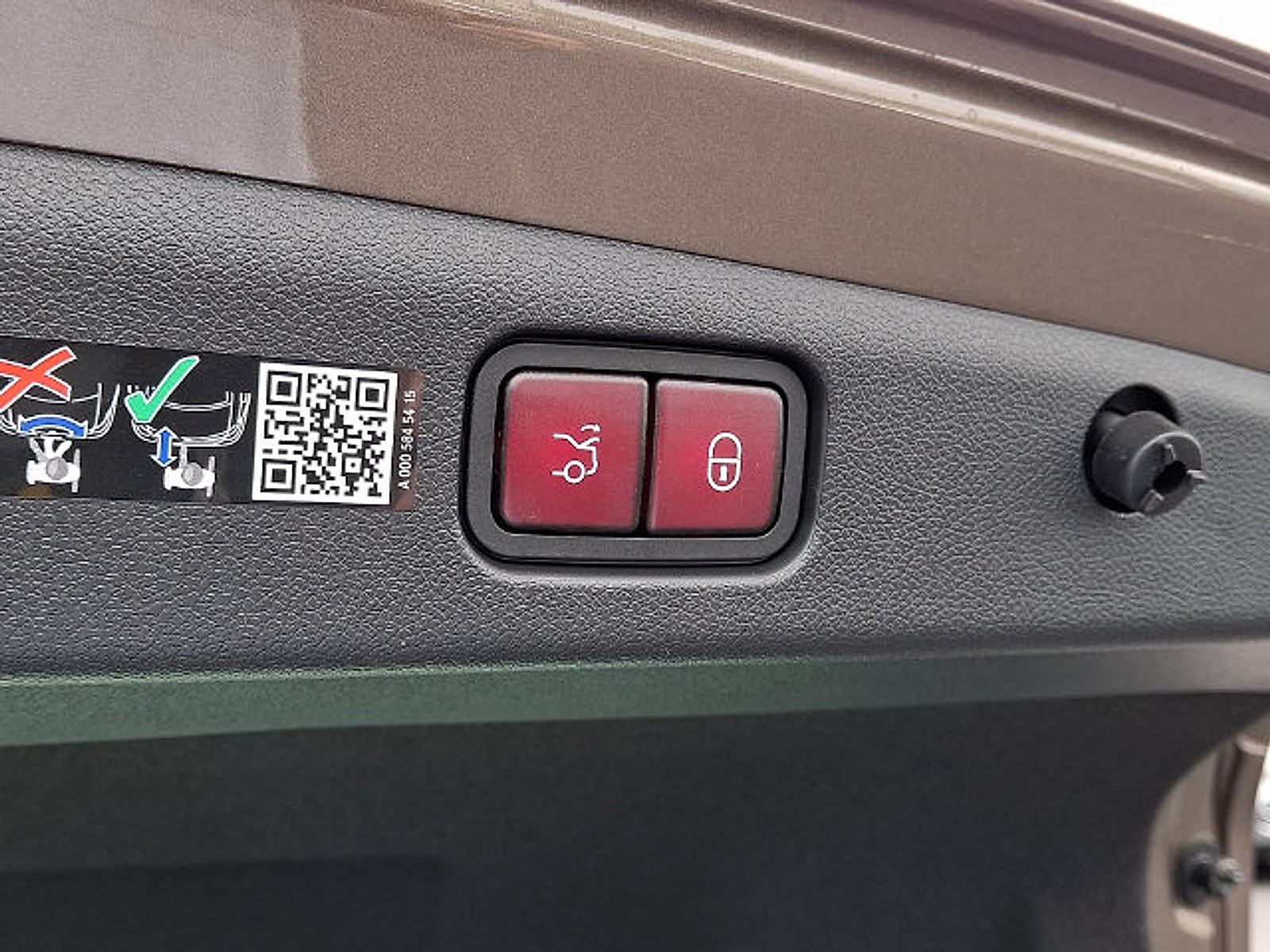 Used 2026 Mercedes-Benz E 450 4MATIC Sedan image 23