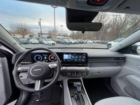 Used 2025 Hyundai Kona SEL AWD/4WD image 28