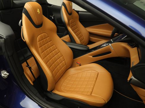 Certified 2025 Ferrari Roma Spider image 19