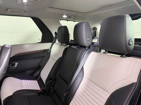 New 2026 Land Rover Discovery S AWD/4WD image 24