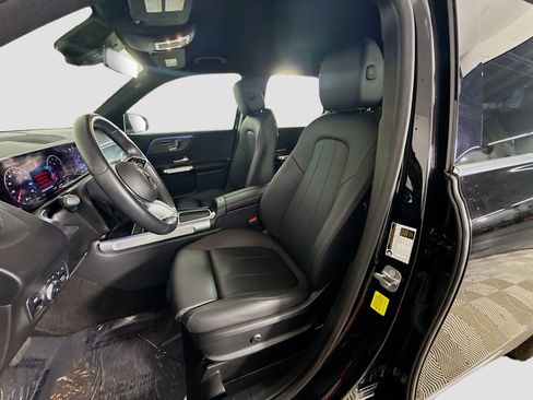 Used 2024 Mercedes-Benz GLB 250 image 22