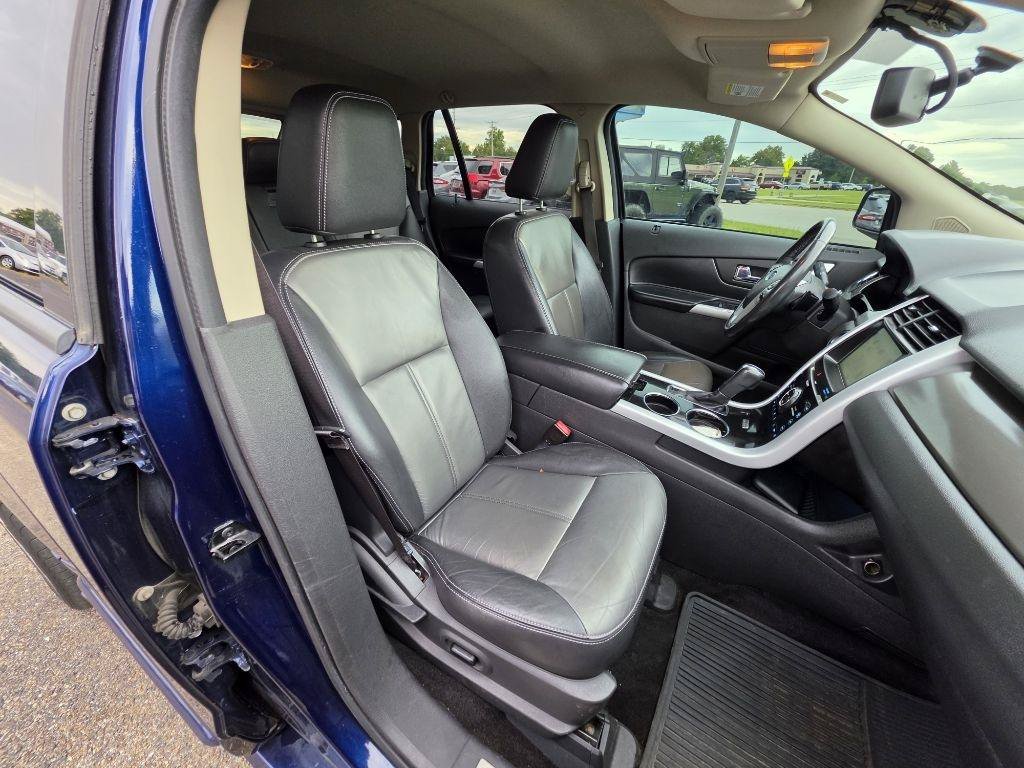 Used 2011 Ford Edge Sport w/ Driver Entry Pkg FWD image 16