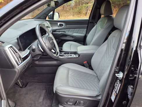 Used 2025 Kia Sorento SX Prestige w/ Sage Leather Package image 12