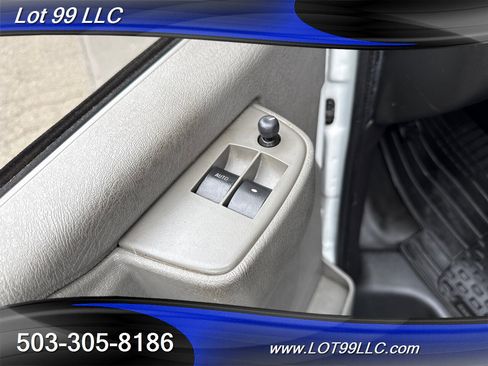Used 2019 Chevrolet Express 3500 w/ Driver Convenience Package image 30