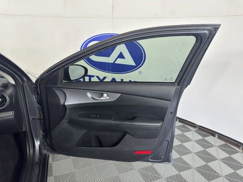 Used 2023 Kia Forte LXS image 38