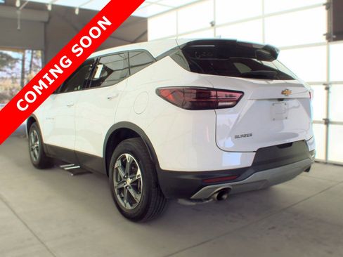 Used 2025 Chevrolet Blazer LT FWD image 5
