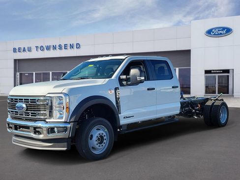 New 2026 Ford F450 XL image 2