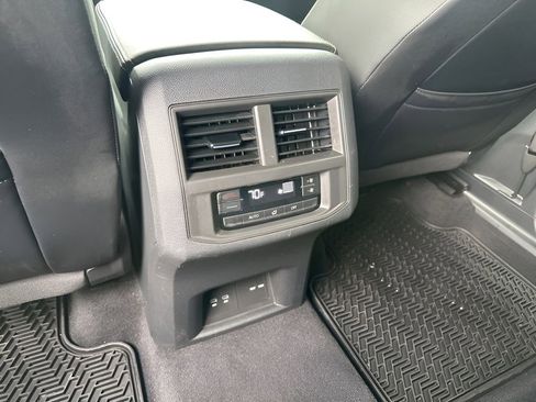 Used 2022 Volkswagen Atlas SE image 21