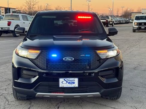 New 2025 Ford Explorer 4WD Police Interceptor image 4