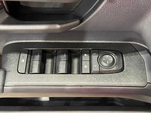 Certified 2025 Toyota 4Runner SR5 AWD/4WD image 16