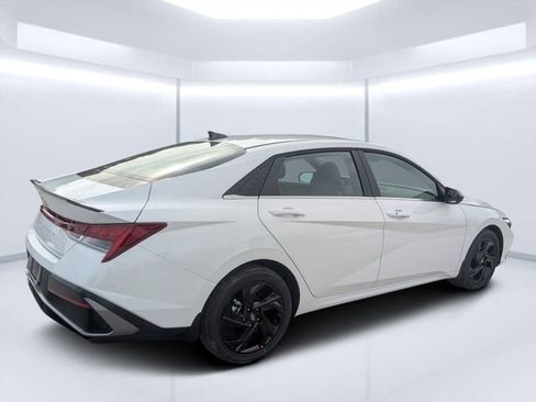 New 2026 Hyundai Elantra SEL Sport image 3