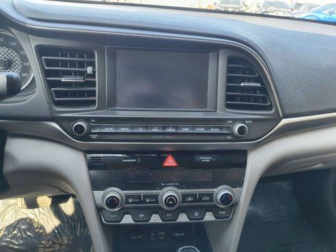 Used 2020 Hyundai Elantra SEL FWD image 10