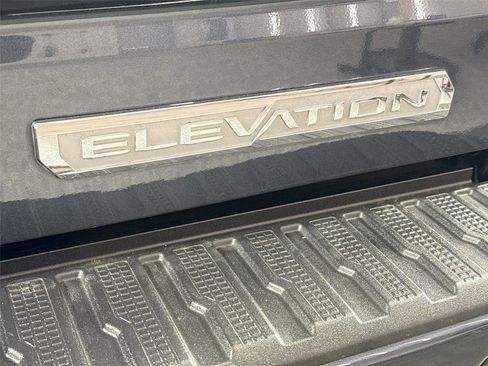 Used 2022 GMC Sierra 1500 Elevation image 11