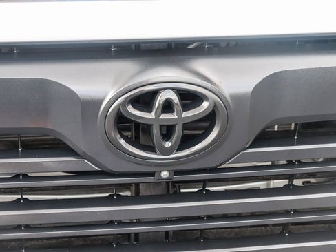 Used 2024 Toyota Tundra Limited AWD/4WD image 13