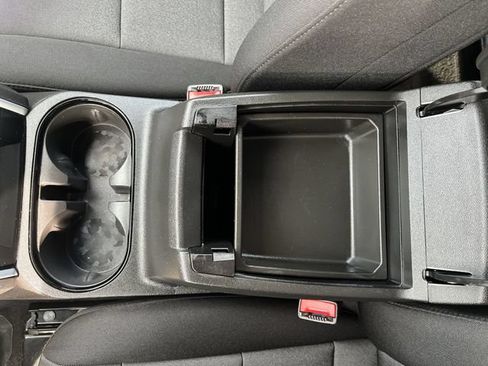 Used 2025 Chevrolet Colorado Trail Boss AWD/4WD image 23