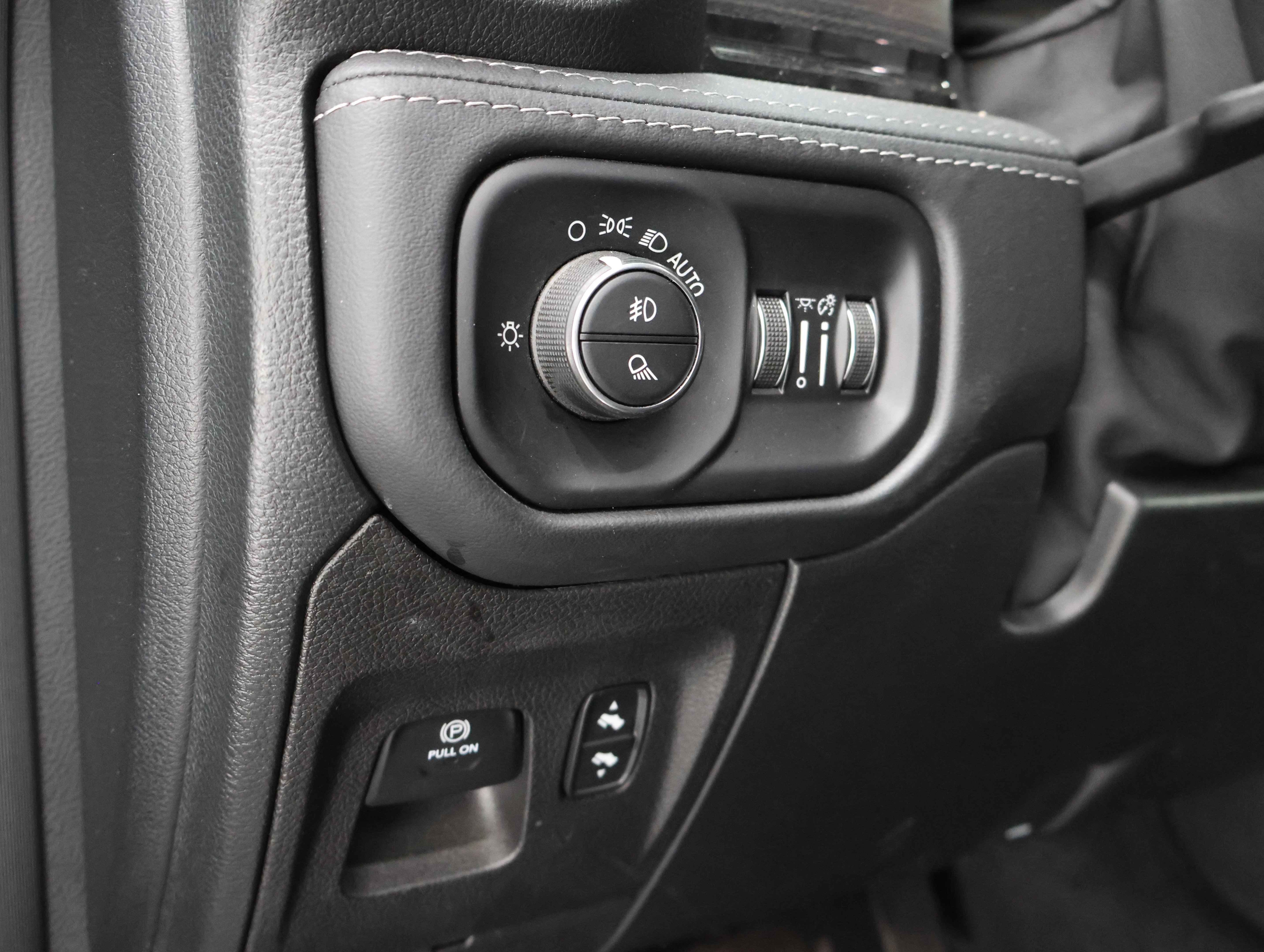 Used 2022 RAM 1500 Limited AWD/4WD image 49