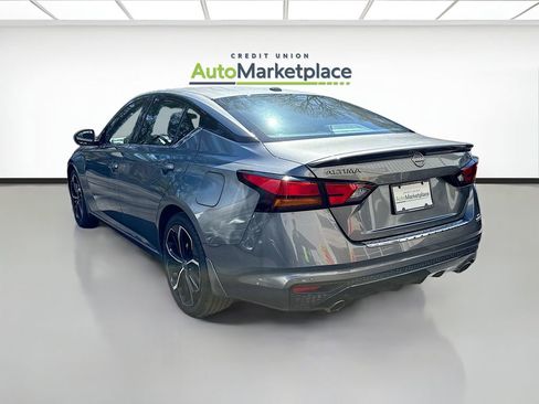 Used 2023 Nissan Altima 2.5 SR image 4