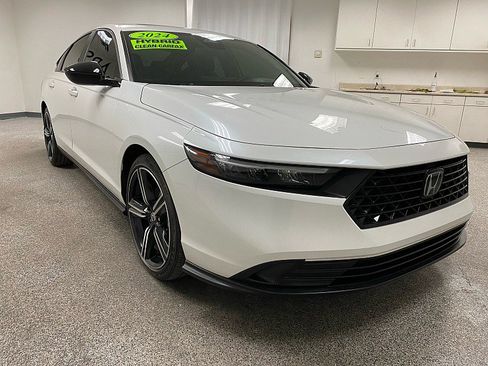 Used 2024 Honda Accord Sport image 4