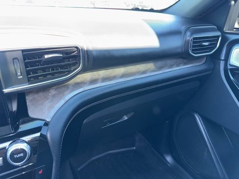 Used 2022 Ford Explorer Platinum w/ Equipment Group 601A image 21