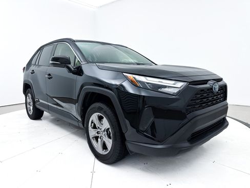 Used 2023 Toyota RAV4 XLE image 12