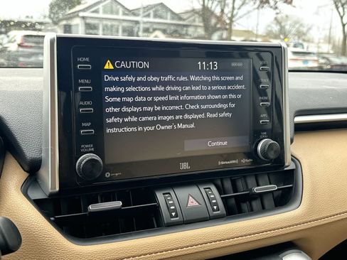 Used 2020 Toyota RAV4 Limited image 10