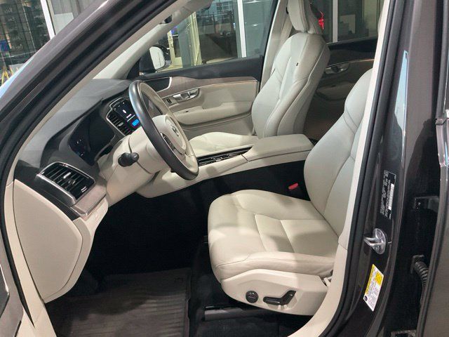 Used 2024 Volvo XC90 B6 Plus w/ Protection Package Premier AWD/4WD image 4