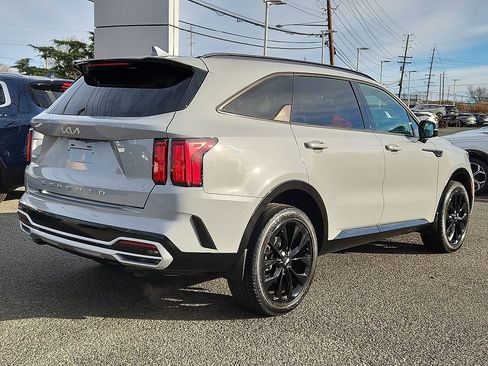 Certified 2022 Kia Sorento SX image 6