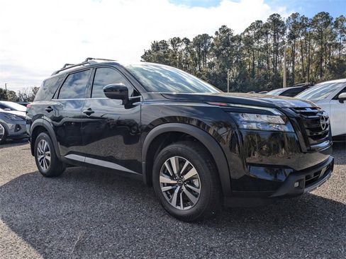 New 2025 Nissan Pathfinder SL w/ Black Appearance Package image 2