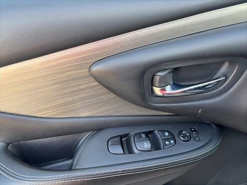 Used 2017 Nissan Murano S w/ Navigation Package image 11