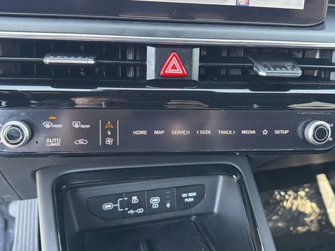 Used 2025 Kia K5 GT-Line w/ GT-Line Premium Package FWD image 8