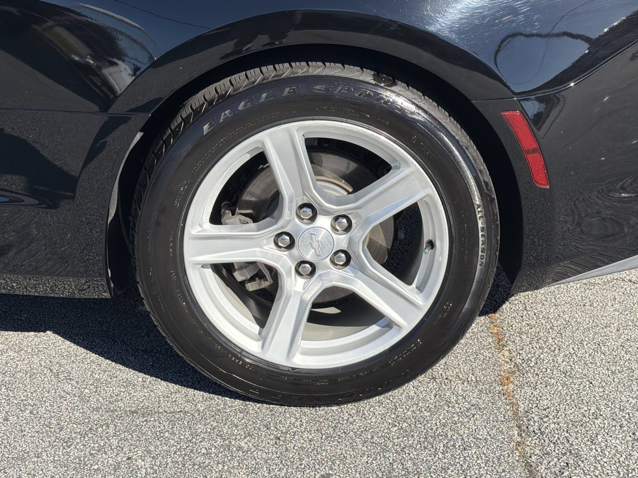 Used 2016 Chevrolet Camaro LT RWD image 31